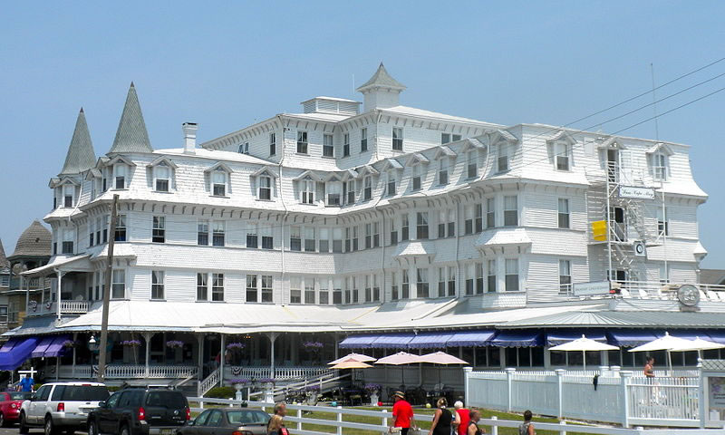Colonial Hotel